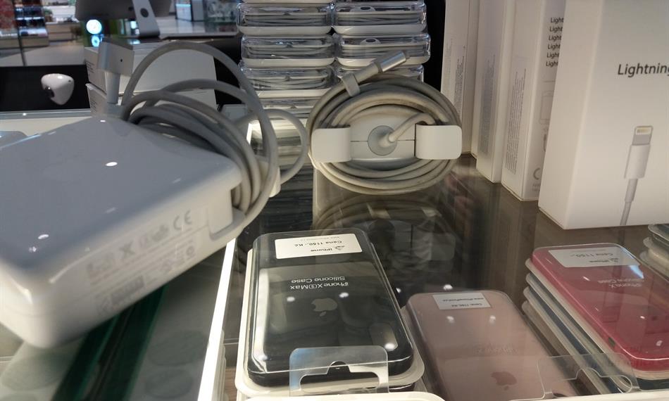 2019-4-9-1353apple 3.jpg